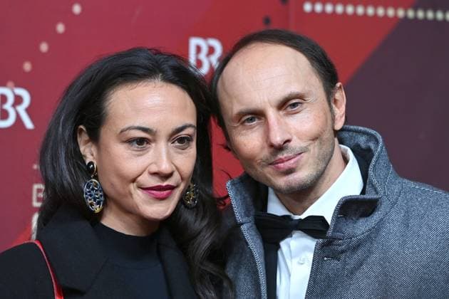 Luca VERHOEVEN mit Ehefrau Stephanie. Roter Teppich,Red Carpet,Bayerischer Filmpreis 2023 am 19.09.2024 im Prinzregententheater in Muenchen.