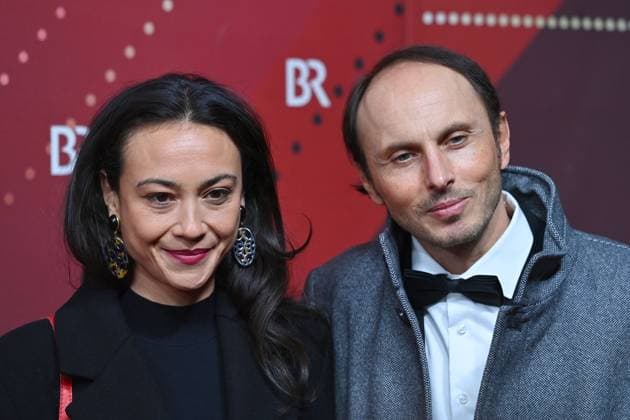 Luca VERHOEVEN mit Ehefrau Stephanie. Roter Teppich,Red Carpet,Bayerischer Filmpreis 2023 am 19.09.2024 im Prinzregententheater in Muenchen.