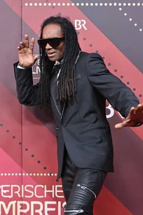 Fab Morvan , Einzelbild,angeschnittenes Einzelmotiv,Halbfigur,halbe Figur. Roter Teppich,Red Carpet,Bayerischer Filmpreis 2023 am 19.09.2024 im Prinzregententheater in Muenchen.