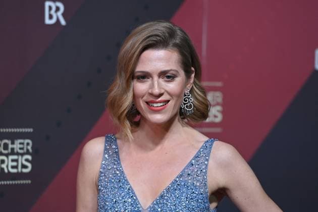 Nele Kiper (Schauspielerin), Einzelbild,angeschnittenes Einzelmotiv,Portraet,Portrait,Porträt. Roter Teppich,Red Carpet,Bayerischer Filmpreis 2023 am 19.09.2024 im Prinzregententheater in Muenchen.