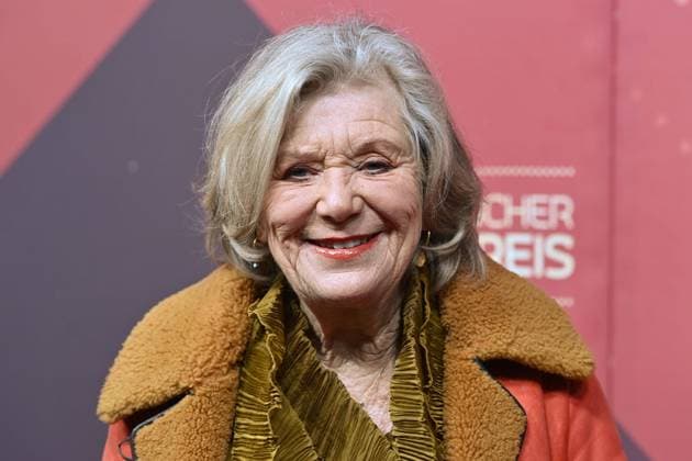 Jutta SPEIDEL (Schauspielerin), Einzelbild,angeschnittenes Einzelmotiv,Portraet,Portrait,Porträt. Roter Teppich,Red Carpet,Bayerischer Filmpreis 2023 am 19.09.2024 im Prinzregententheater in Muenchen.
