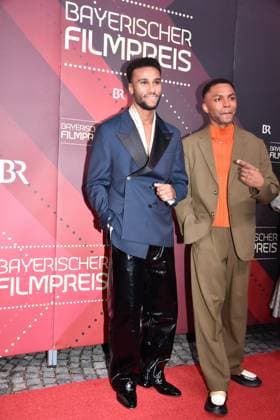 Titan Njie und Elan Ben Ali Verleihung des Bayerischen Filmpreis Prinzregenten Theater München 19. Januar 2024