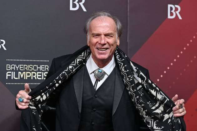 Wolfgang FIEREK (Schauspieler), Einzelbild,angeschnittenes Einzelmotiv,Halbfigur,halbe Figur, Roter Teppich,Red Carpet,Bayerischer Filmpreis 2023 am 19.09.2024 im Prinzregententheater in Muenchen.