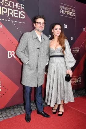 Simon Verhoeven und Bella Dayne Verleihung des Bayerischen Filmpreis Prinzregenten Theater München 19. Januar 2024