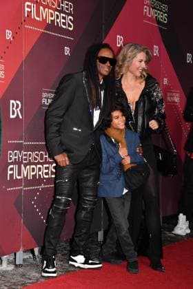 Fab Morvan, Stella und Sohn Sacha Verleihung des Bayerischen Filmpreis Prinzregenten Theater München 19. Januar 2024