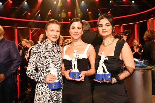 Hannah Herzsprung Aylin Tezel und Bayan Layla Verleihung des Bayerischen Filmpreis Party Preisträger Prinzregenten Theater München 19. Januar 2024