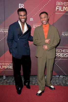 Tijan Njie und Elan Ben Ali bei der Verleihung des 45. Bayerischen Filmpreises 2023 im Prinzregententheater. München, 19.01.2024