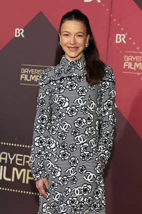 Bayerischer Filmpreis 2023 Hannah Herzsprung auf dem roten Teppich. Verleihung des 45. Bayerischen Filmpreises 2023 am 19.01.2024 im Prinzregententheater in Münche. Bayern, Deutschland.