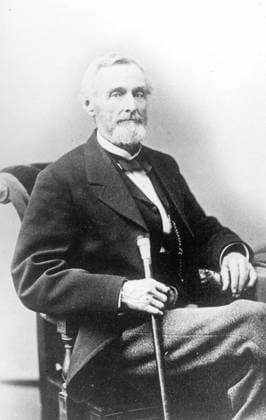 Jefferson Davis (1808-1889) Jefferson Davis was the president of the Southern Confederacy during the American Civil War. He graduated from West Point in 1828 and fought in the Black Hawk and Mexican Wars. He served in the U.S. House and Senate and resigned when Mississippi seceded. He was confined in Fortress Monroe in Virginia for two years after the war. After his release he dictated The Rise and Fall of the Confederate Government to his wife, Varina Howell Davis. This photograph was probably taken in the 1870s. xx EDITORIAL USE ONLY Copyright: xx MES16104 x picturehistory007410