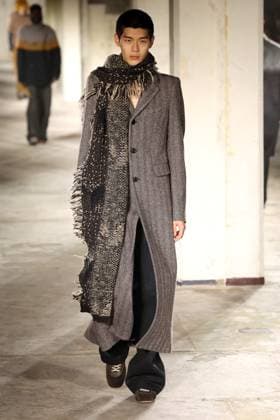 DÃ filÃ Dries Van Noten Collection Homme PrÃªt-Ã -Porter Automne Hiver 2024 lors de la Fashion Week de Paris (PFW) DÃ filÃ Dries Van Noten Collection Homme PrÃªt-Ã -Porter Automne Hiver 2024-2025 lors de la Fashion Week de Paris (PFW), Ã Paris, France, le 18 janvier 2024. Dries Van Noten Men s Fashion Show, Fall-Winter 2024 2025 Collection as part of Paris Fashion Week, France, on January 18, 2024. Milan Italie  Copyright: xAgencex xBestimagexAgencex xBestimagex