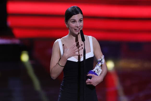 Bayerischer Filmpreis 2023 Aylin Tezel bei der Dankesrede. Verleihung des 45. Bayerischen Filmpreises 2023 am 19.01.2024 im Prinzregententheater in Münche. Bayern, Deutschland.