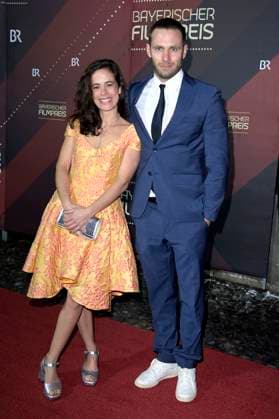 Maya Haddad und Jonathan Müller bei der Verleihung des 45. Bayerischen Filmpreises 2023 im Prinzregententheater. München, 19.01.2024