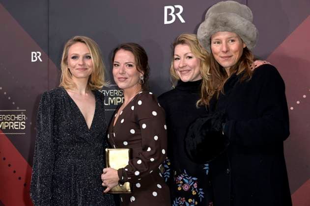 Teresa Rizos, Josephine Ehlert, Genija Rykova und Xenia Tilling bei der Verleihung des 45. Bayerischen Filmpreises 2023 im Prinzregententheater. München, 19.01.2024
