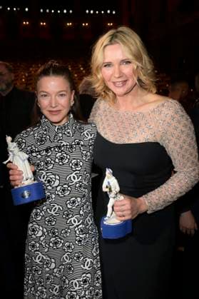 Hannah Herzsprung und Veronica Ferres bei der Verleihung des 45. Bayerischen Filmpreises 2023 im Prinzregententheater. München, 19.01.2024