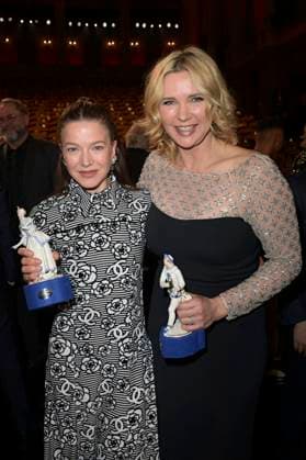 Hannah Herzsprung und Veronica Ferres bei der Verleihung des 45. Bayerischen Filmpreises 2023 im Prinzregententheater. München, 19.01.2024