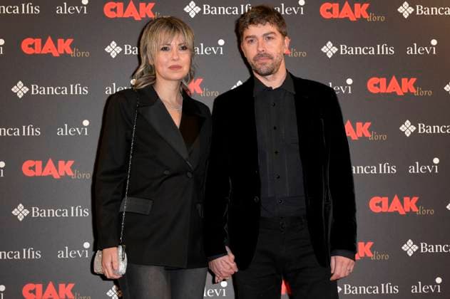 Michele Riondino mit Partnerin Eva Nestori bei der Verleihung des Filmpreises Ciak d oro 2023 im Palazzo Colonna. Rom, 20.01.2024