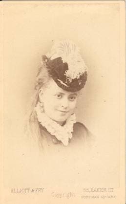 Miss Thorpe This may be Hattie Thorpe, a popular actress who was active on the New York stage from 1872 to 1882. Miss Thorpe poses here at Elliott & Fry, 55 Baker Street, London. xx EDITORIAL USE ONLY Copyright: xx MES26243 Elliottx&xFryx picturehistory010286