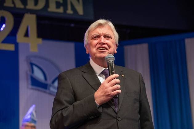 Verleihung des Courage-Ordens Der HCV verleiht im Rahmen des Ordensfestes den Courage-Orden. 21.01.2024 Bürstadt Verleihung des Courage-Ordens Der HCV verleiht im Rahmen des Ordensfestes den Courage-Orden. Volker Bouffier