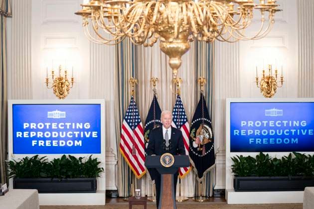 January 22, 2024, Washington, District Of Columbia, USA: United States President Joe Biden speaks before a meeting with his Task Force on Reproductive Healthcare Access to mark the 51st anniversary of the Roe v. Wade decision in the State Dining Room of the White House in Washington, DC on Monday, January 22, 2024 Washington USA - ZUMAs152 20240122_faa_s152_038 Copyright: xBonniexCashx-xPoolxviaxCNPx