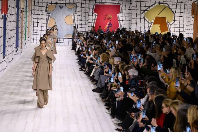 PFW - Dior Runway A model walks the runway during the Christian Dior Haute Couture Spring Summer 2024 show as part of Paris Fashion Week on January 22, 2024 in Paris, France. Photo by Laurent Zabulon ABACAPRESS.COM Paris France  Copyright: xZabulonxLaurent ABACAx
