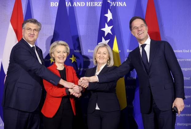 News Themen der Woche KW04 Ursula von der Leyen visit Bosnia Prime Minister of the Republic of Croatia Andrej Plenkovic, President of the European Commission Ursula von der Leyen and Chairperson of the Council of Ministers of Bosnia and Herzegovina Borjana Kristo and the Dutch Prime Minister Mark Rutte pose for a photo during a visit to Sarajevo, Bosnia and Herzegovina on January 23, 2024. ArminxDurgut PIXSELL
