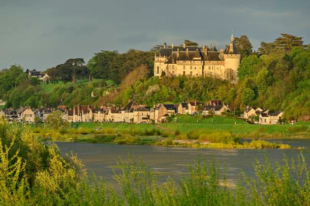 France, Centre-Val de Loire, Chaumont-sur-Loire, River Loire and Chaumont Castle in summer, ANSF00685