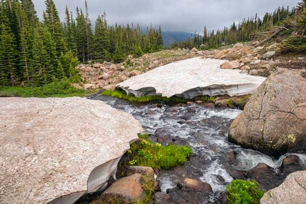 Creative Highlights World Early summer in the Indian Peaks Wilderness, Colorado United States, Colorado, Nederland R_PALI24012249-1336211-01