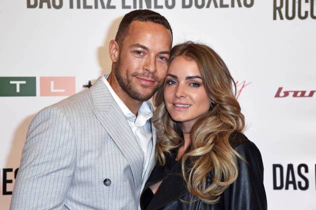Andrej Mangold mit Freundin Annika Jung - bei der Premiere der Dokumentation Graciano Rocchigiani - Das Herz eines Boxers im Colosseum in Berlin am 24.01.2024 *** Andrej Mangold with girlfriend Annika Jung at the premiere of the documentary Graciano Rocchigiani Das Herz eines Boxers at the Colosseum in Berlin on 24 01 2024