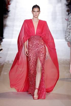 Entertainment Bilder des Tages (240124) -- PARIS, Jan. 24, 2024 -- A model presents a creation of Zuhair Murad s Spring Summer 2024 Haute Couture collections during Paris Fashion Week in Paris, France, on Jan. 24, 2024. ( Handout via Xinhua) FRANCE-PARIS-FASHION WEEK-ZUHAIR MURAD MeetEurope 