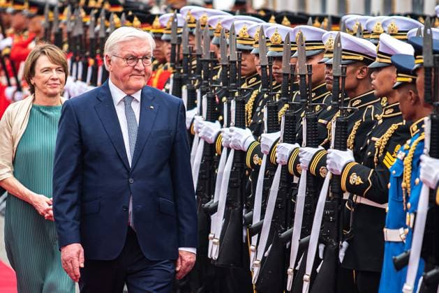 News Themen der Woche KW04 News Bilder des Tages January 25, 2024, Bangkok, Thailand: Germany s President Frank-Walter Steinmeier inspects the guard of honor during a welcoming ceremony at Government House in Bangkok. German President Frank-Walter Steinmeier is on a two-day official visit Thailand that aim to strengthen ties between the two nations. Bangkok Thailand - ZUMAs197 20240125_aaa_s197_005 Copyright: xPeeraponxBoonyakiatx