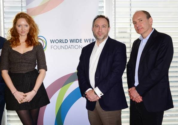 Lily Cole, Jimmy Wales and Sir Tim Berners-Lee attend the launch of Web Index 2013, the world™s multi-diti-dimensional measure of the web™s uselity aity and impact on people and nations, in London in London 109158, LONDON, UNITED KINGDOM - Friday November 22, 2013. (L-R) Lily Cole, Jimmy Wales and Sir Tim Berners-Lee attend the launch of Web Index 2013, the world™st multi-diti-dimensional measure of the web™s usility aity and impact on people and nations, in London. , Credit:PacificCoastNews Avalon UK, London  Copyright: xPacificCoastNewsx xAvalonx 0528947347