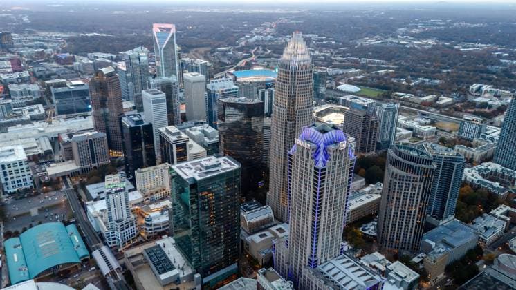 Night Aerial View Of The City Of Charlotte, North Carolina Charlotte is the most populous city in the U.S. state of North Carolina. Located in the Piedmont, it is the 16th-most populous city in the United States. Copyright: xZoonar.com WalterxGxArcexSrxGrindstonexMediaxGroup ASPxIncx 20999265
