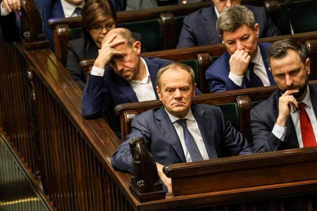 News Themen der Woche KW04 News Bilder des Tages New Polish Parliament meets for its 4th session in Warsaw, Poland - 26 Jan 2024 (L-R, first row) Donald Tusk, Prime Minister of Poland, and Wladyslaw Kosiniak-Kamysz, the Minister of Defence attend the 4th session of Polish Parliament that takes place amid chaos created by legal disagreement with the previous government. The current government took over power in Poland on December 13, 2023, taking over from the Law and Justice far-right political party, which has ruled for 8 years. Both sides accuse each other of unconstitutional acts, and two de facto legal systems are present in the country. Warsaw Poland Copyright: xDominikaxZarzyckax xSOPAxImagesx January 26 2024 warsaw parlament-15