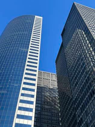 Creative Highlights World Low angle view of two modern skyscrapers, Financial District, New York City, New York, USA  Copyright: xSpencerxJonesx ghi-plexi00581