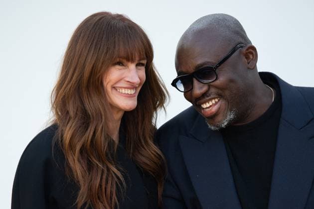 Entertainment Bilder der Woche KW05 Bilder des Jahres 2024, Entertainment 01 Januar Entertainment Bilder des Tages Les Sculptures Jacquemus Photocall Julia Roberts and Edward Eningful attending the Les Sculptures Jacquemus Fashion Show at Fondation Maeght, in Saint-Paul-De-Vence, France, on January 29, 2024. Photo by Aurore Marechal ABACAPRESS.COM Saint Paul de Vence France  Copyright: xMarechalxAurore ABACAx