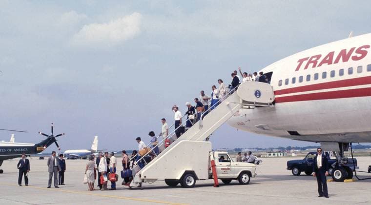 TWA hostages return TWA hostages return to Andrews Air Force Base USA on July 2, 1985 Photo by Dennis Brack BSB 18 Andrews Air Force Base MD USA EDITORIAL USE ONLY Copyright: xx x bsphotos035785