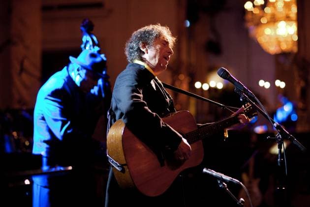 In Performance at the White House Bob Dylan sings The Times They Are A-Changin during the In Performance At The White House: A Celebration Of Music From The Civil Rights Movement concert in the East Room of the White House, Tuesday, February 9, 2010. .Mandatory Credit: Pete Souza - White House via CNP Washington District of Columbia United States of America EDITORIAL USE ONLY Copyright: xx P020910PS-1031 PetexSouzax cnpphotos023961