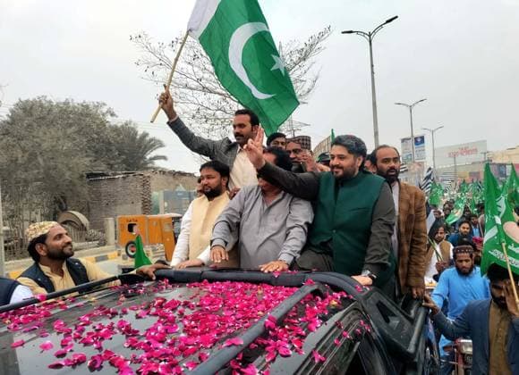 News Themen der Woche KW05 News Bilder des Tages RECORD DATE NOT STATED SUKKUR, PAKISTAN, FEB 02: A large numbers of supporters of Grand Democratic Alliance (GDA) are holding Election Campaign rally led by Mubin Jatoi in connection of the General Election 2024 coming ahead, in Sukkur on Friday, February 2, 2024. (Shahid Ali PPI Images). EDITORIAL USE ONLY Copyright: xx SA-ZM-020224x ppiphotos412359