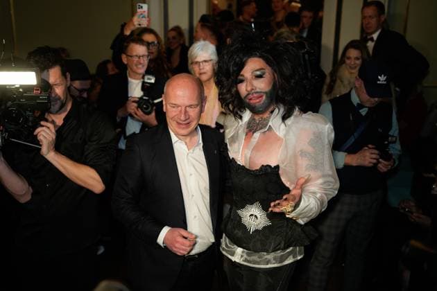 Harald Glööckler ludt zum Auftakt der Berlin Fashion Week zur Pompöös Iconic Couture Show ins Ermelerhaus in Berlin ein. Stardesigner Harald Glööckler ludt zum Auftakt der Berlin Fashion Week zur Pompöös Iconic Couture Show ins Ermelerhaus in Berlin ein. Regierender Bürgermeister von Berlin Kai Wegner war Gast. Berlin Berlin GER