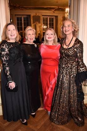 Micaela Prinzessin von Preussen, Jutta Prinzessin von Preussen, Maria Prinzessin von Sachsen-Altenburg und Astrid Prinzessin Stolberg zu Wernigerode bei der Gloeoeckler Iconic Couture 30 Jahre Jubilaeums Fashionshow am 2.02.2024 in Berlin Harald Gloeoecklers 30jaehriges Fashion-Show Event in Berlin