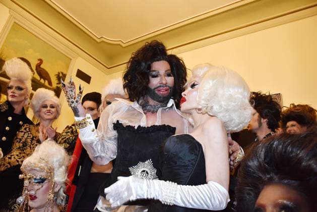 Harald Gloeoeckler mit Amanda Lepore bei seiner Gloeoeckler Iconic Couture 30 Jahre Jubilaeums Fashionshow am 2.02.2024 in Berlin Harald Gloeoecklers 30jaehriges Fashion-Show Event in Berlin