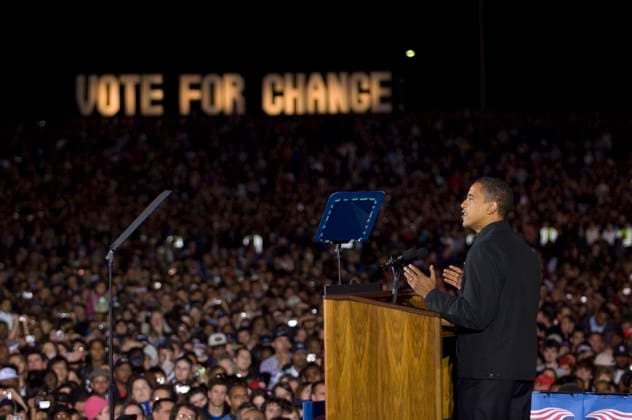 Obama Rally on Election Eve WASHINGTON, DC - Nov. 03: Democratic presidential candidate Barack Obama during the last stop in his campaign, at the fairgrounds in Prince William County, Virginia. Republicans have won the last five presidential elections in Virginia; a Democratic nominee has not carried this state. since 1964. CQ Politics rates this race Leans Democratic. (photo by Scott J. Ferrell Congressional Quarterly) Prince William County VA United States EDITORIAL USE ONLY Copyright: xCongressionalxQuarterlyxInc.x dw081103082.jpg ScottxJ.xFerrellx cqphotos032083