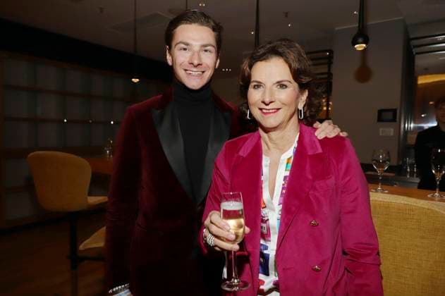 Entertainment Bilder der Woche KW05 Entertainment Bilder des Tages Claudia Obert mit Freund Max Suhr bei der Weltpremiere von Aida - Das Arena Opern Spektakel in der Barclays Arena. Hamburg, 02.02.2024 *** Claudia Obert with boyfriend Max Suhr at the world premiere of Aida Das Arena Opern Spektakel in the Barclays Arena Hamburg, 02 02 2024 Foto:xgbrcix xFuturexImagex aida_4239