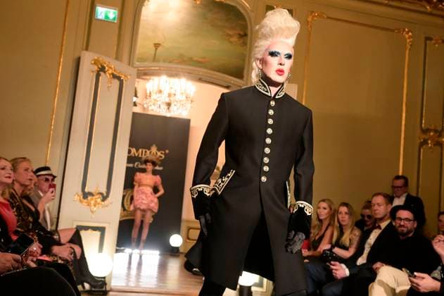 Model bei der Harald Glööckler Pompöös Iconic Couture Show im Ermelerhaus. Berlin, 02.02.2024