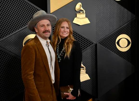 Hank Bentley and Guest attend the 66th annual Grammy Awards at the Crypto.com Arena in Los Angeles on Sunday, February 4, 2024.  LAP20240204204 JIMxRUYMEN