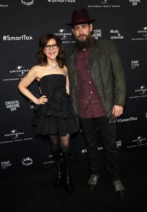 Universal Grammy After Party - LA Lisa Loeb, Roey Hershkovitz, At The Universal Music Group s GRAMMY After Party at NYA Studios West in Los Angeles, CA, USA on February 4 2024. Photo by Fati S ABACAPRESS.COM Los Angeles CA United States  Copyright: xFatixSadou ABACAPRESS.COMx