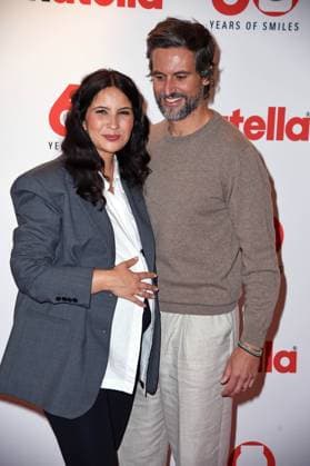 Tom Beck und Ehefrau Chryssanthi Kavazi beim World nutella Day - 60 years of smiles Geburtstagsfrühstück im nutella Pop-up-CafÃ im Alsterpavillon in Hamurg am 05.02.2024 *** Tom Beck and wife Chryssanthi Kavazi at the World nutella Day 60 years of smiles birthday breakfast at the nutella Pop up Café in the Alsterpavillon in Hamurg on 05 02 2024