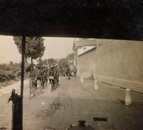 Album of the First World War in Friuli-Venezia Giulia: the ninth battalion of the Bersaglieri cyclists on a street in Manzano, 20 05 1916 (b w photo) 1250394 Album of the First World War in Friuli-Venezia Giulia: the ninth battalion of the Bersaglieri cyclists on a street in Manzano, 20 05 1916 (b w photo) by Unknown photographer, (20th century); (add.info.: Unidentified Author Manzano, Udine, Italy); Fratelli Alinari Museum Collections, Florence, Italy. Copyright: xFratellixAlinarixMuseumxCollections,xFlorence,xItalyx xBridgemanxImagesx 1250394