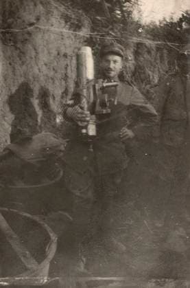 Soldier in a trench Karst plateau during the First World War (b w photo) 1253424 Soldier in a trench Karst plateau during the First World War (b w photo) by Gentilini, Dario (fl.1916); (add.info.: Gentilini Dario Friuli Venetia Julia, Italy); Fratelli Alinari Museum Collections, Florence, Italy. Copyright: xFratellixAlinarixMuseumxCollections,xFlorence,xItalyx xBridgemanxImagesx 1253424