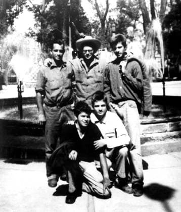 Beat Generation writers in Mexico City: Back row: Jack Kerouac, Allen Ginsberg, Peter Orlovsky. Front row: Gregory Corso and Lafcadio Orlovsky, 1956 (b w photo) 1562679 Beat Generation writers in Mexico City: Back row: Jack Kerouac, Allen Ginsberg, Peter Orlovsky. Front row: Gregory Corso and Lafcadio Orlovsky, 1956 (b w photo). Copyright: xBridgemanxImagesx 1562679